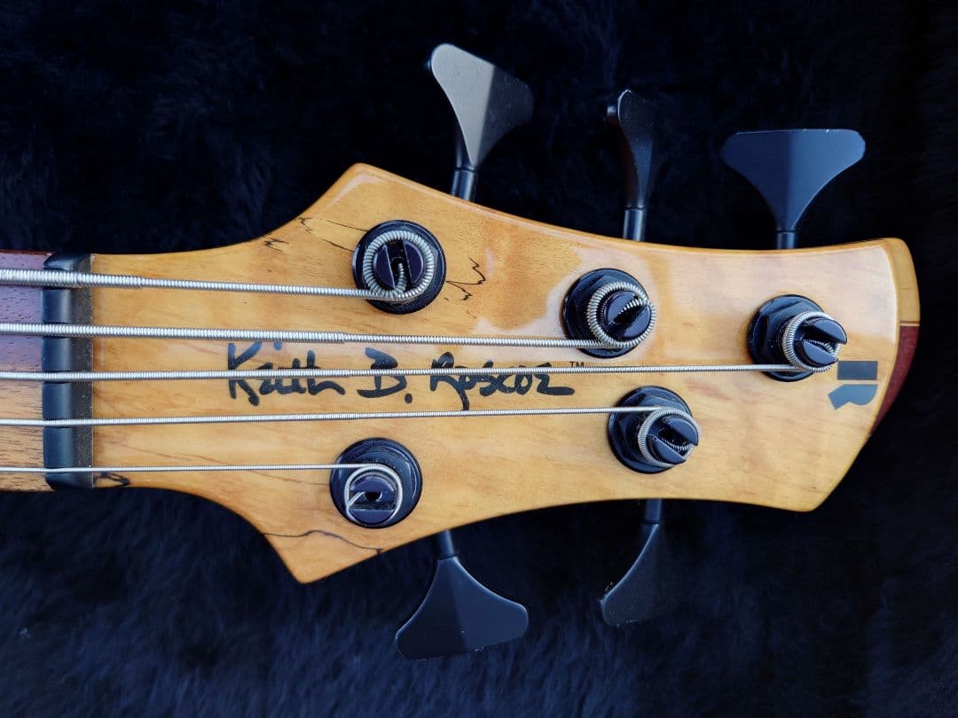 ベース roscoe LG3005