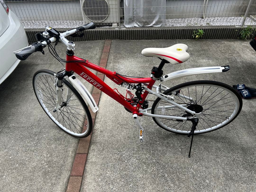 Ferrari クロスバイク 21段変速 レッド