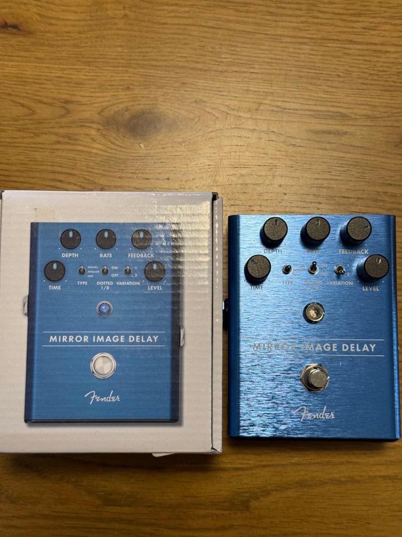 【美品・箱付】Fender Mirror Image Delay（動作確認済み）
