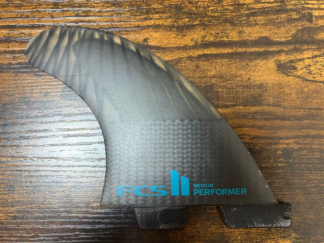 【最終値下】FCS2 フィン PEFORMER TRI Mサイズ