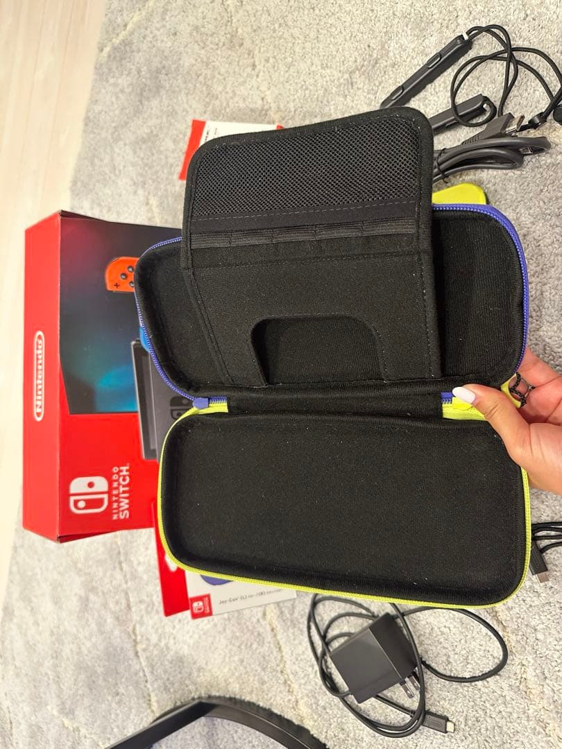 Nintendo Switch 本体 青/黄/赤/水色 美品 Switch