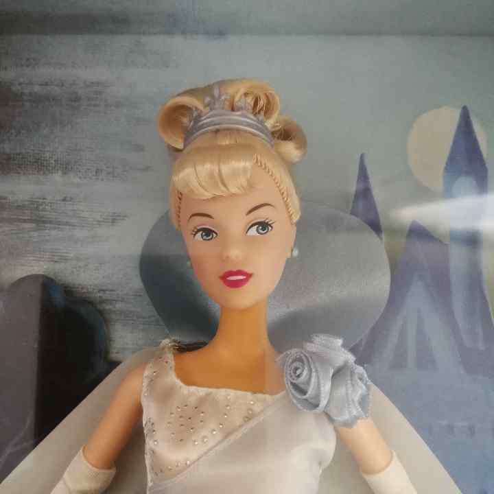 完売品☆マテル　ディズニードール　シンデレラの人形