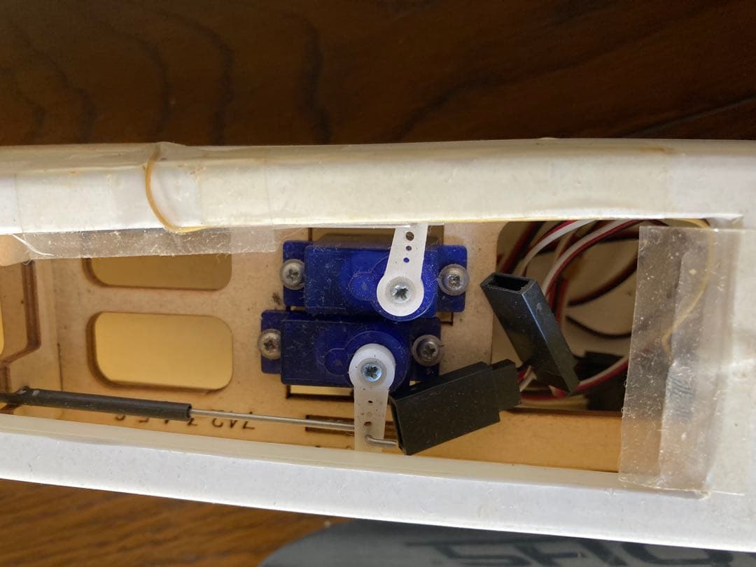 グライダー　フェニックス2000 受信機なし　モーターアンプサーボ付　梱包済み