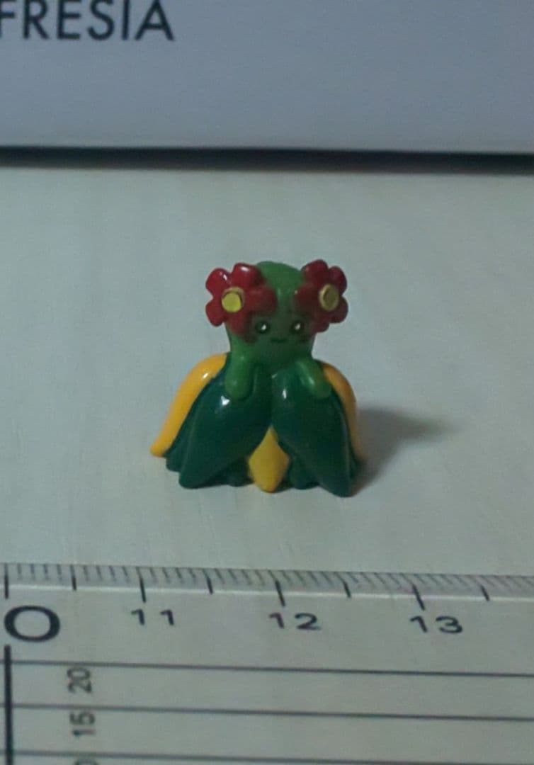 ポケモンスケールワールドカントー地方 エリカ＆クサイハナ＆ラフレシア オマケ付き