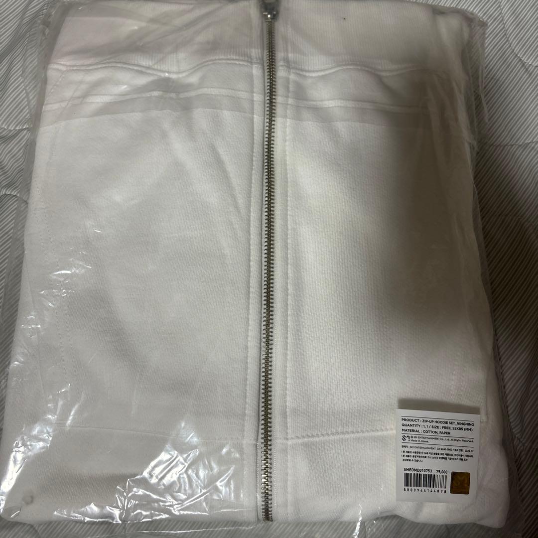 aespa ニンニン　MY WORLD ジップアップフーディー トレカ付き