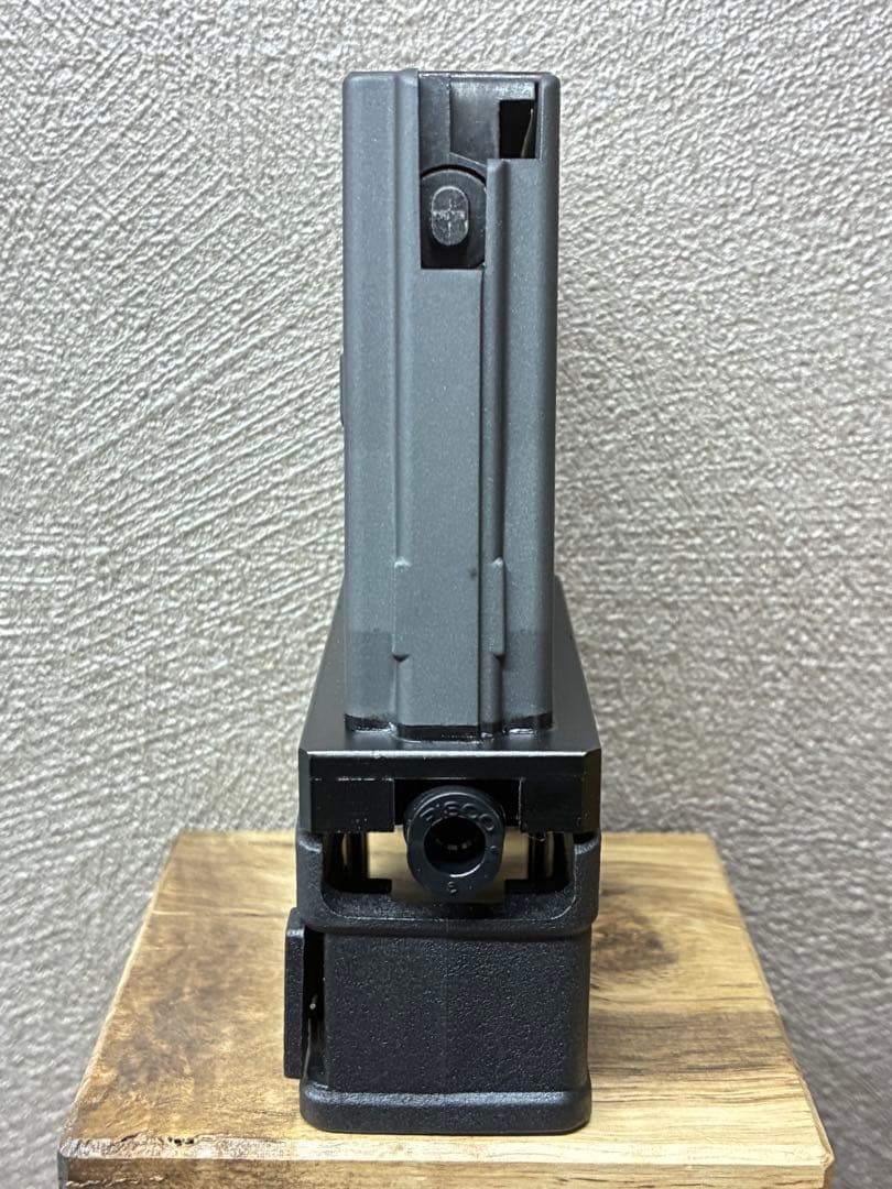 R7-41 東京マルイ GBB M4 マガジンアダプター 外部ソース仕様