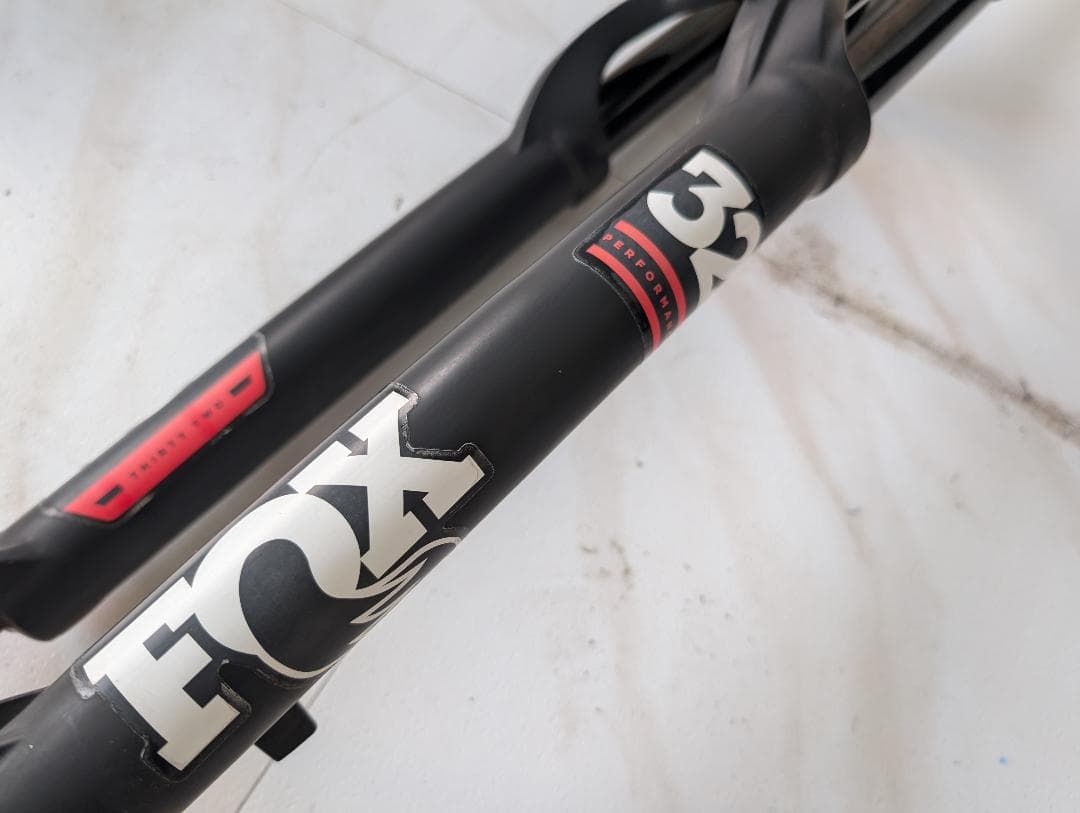 FOX performance 32 27.5インチ　15 x 100