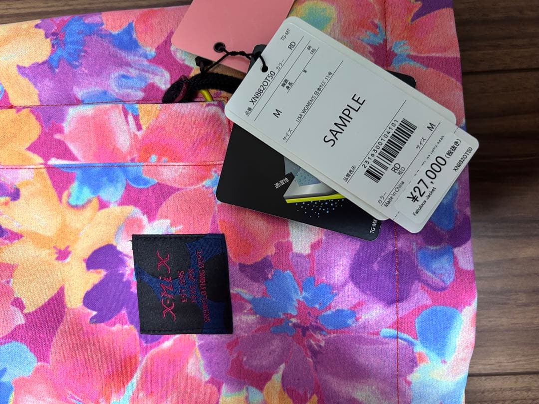 新品　PHENIX フェニックス　レディース スキーウェア２点セット　M