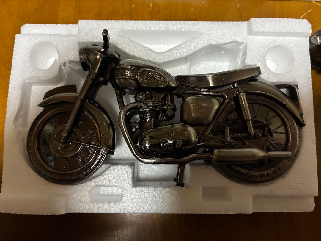 レッドバロン　 RS & Triumph T120 Bonneville