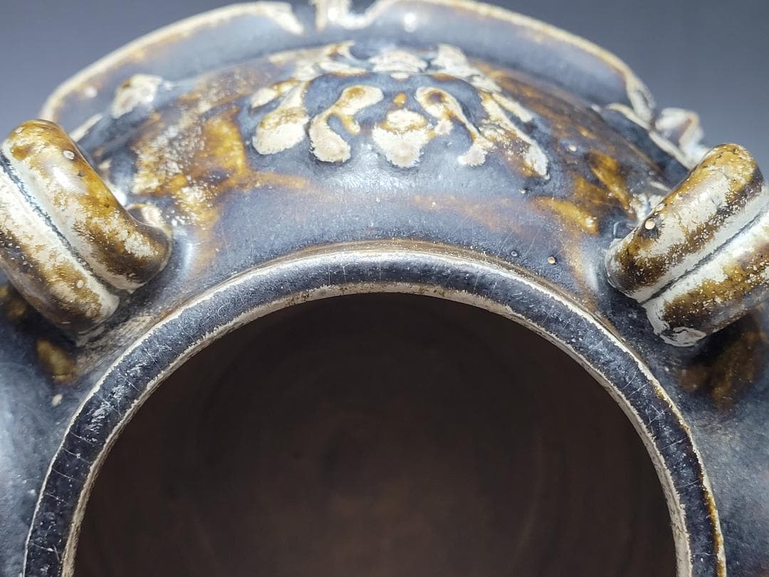 黒釉 陽刻 神獣装飾 四耳 蓋壺 宋元時代 高さ約22.1cm