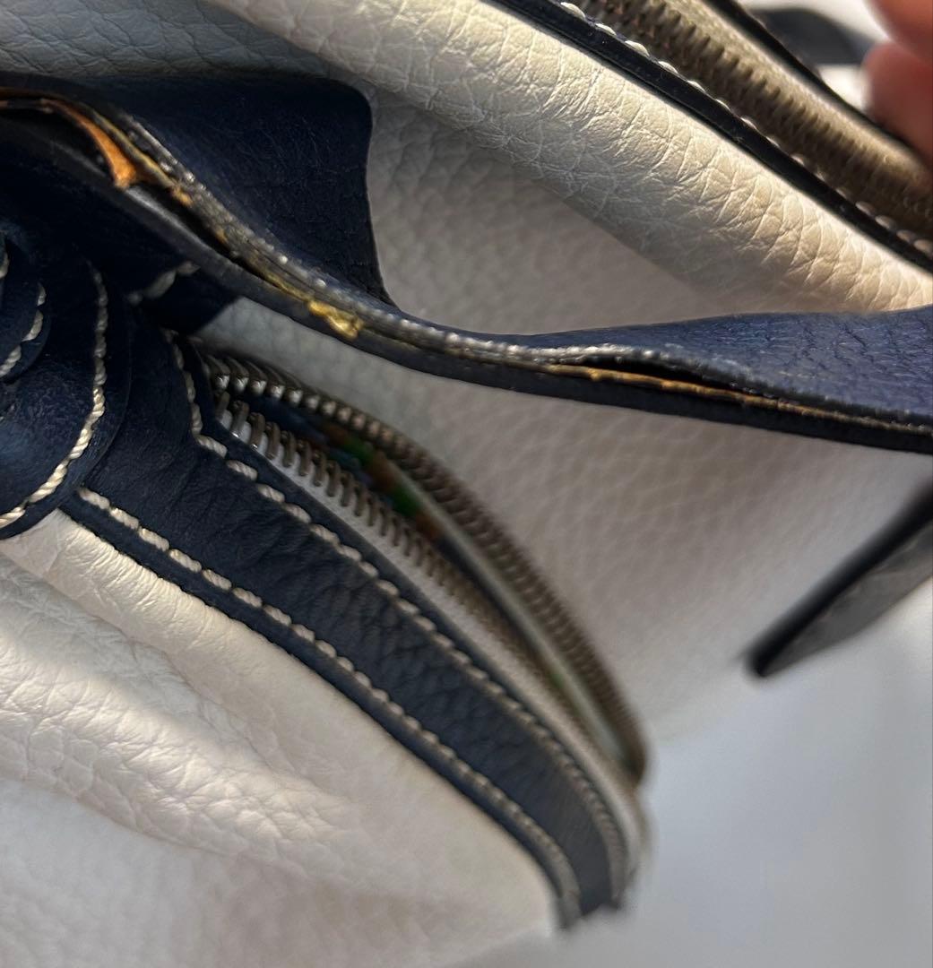 【HOGAN ホーガン】ホワイトレザーバッグ　イタリア発の高級ブランド