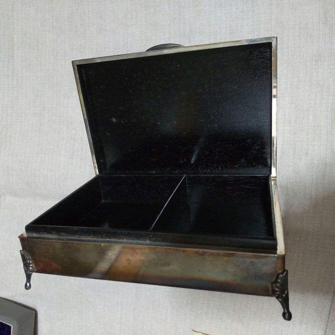 SILVER 銀製 煙草入 新品 宝石箱　正広刻　三越製　菊　草花図