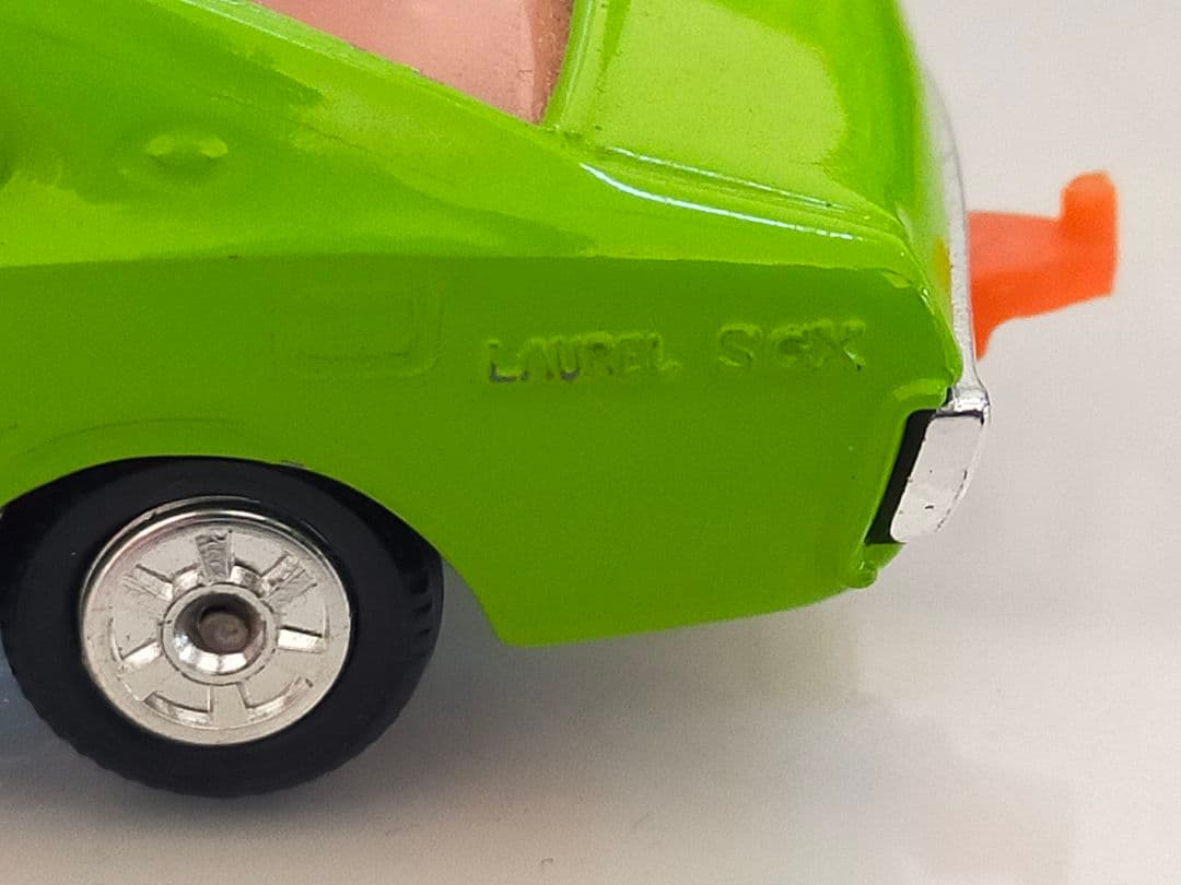 希少 ブタケツ 1Fホイール 黒箱 トミカ ローレル 2000 SGX 日本製