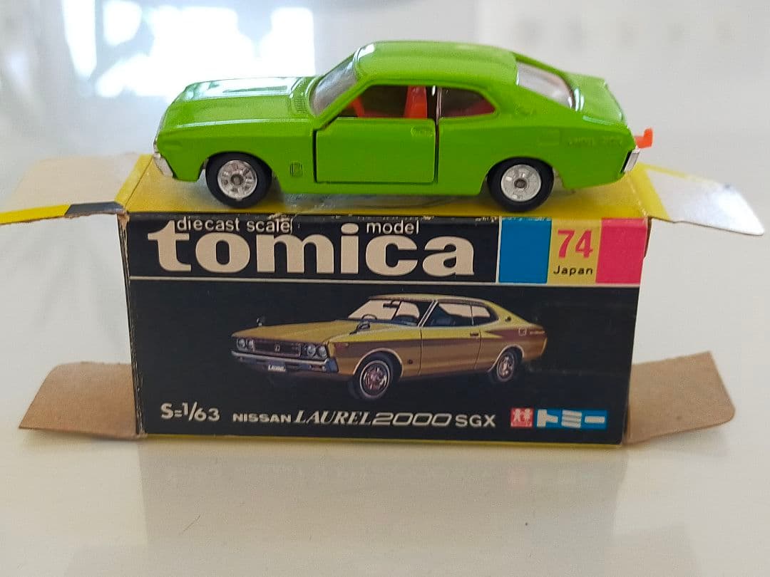 希少 ブタケツ 1Fホイール 黒箱 トミカ ローレル 2000 SGX 日本製