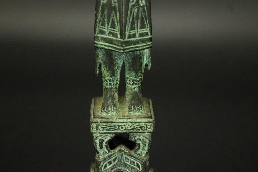 中国美術 青銅 人物 置物(A450)