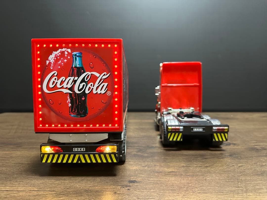 希少　Coca-Cola Truck ラジオコントロールトレーラー　非売品