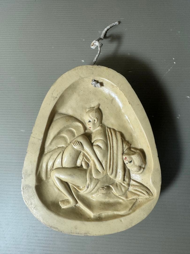 2498 骨董 裏春画 置物 彫刻 おたふく おかめ 裏絵 縁起物 お多福 お面