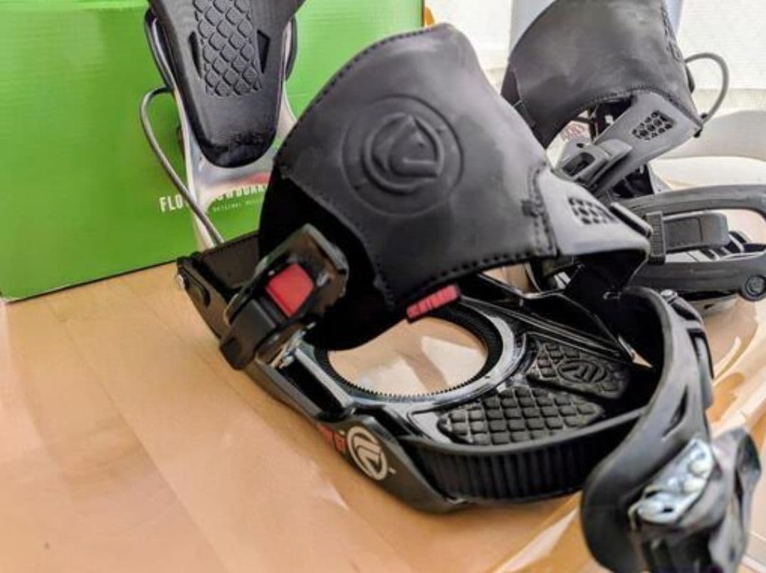 【板・ビンディング一式】 LibTechリブテック・FLOW ビンディンディング