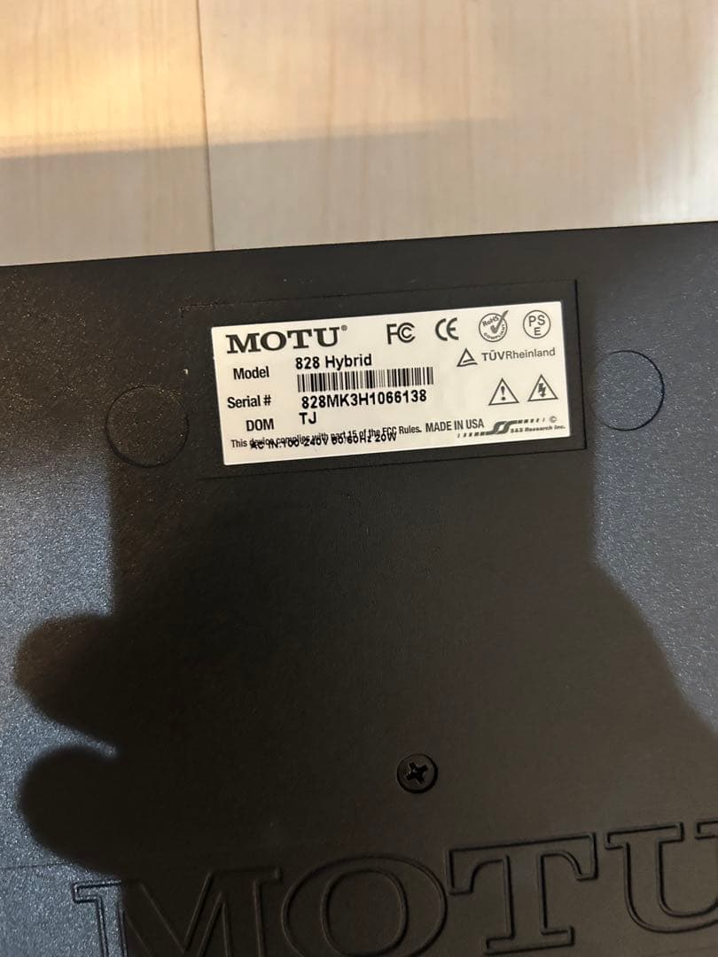 MOTU 828 Mk3 Hybrid オーディオインターフェイス