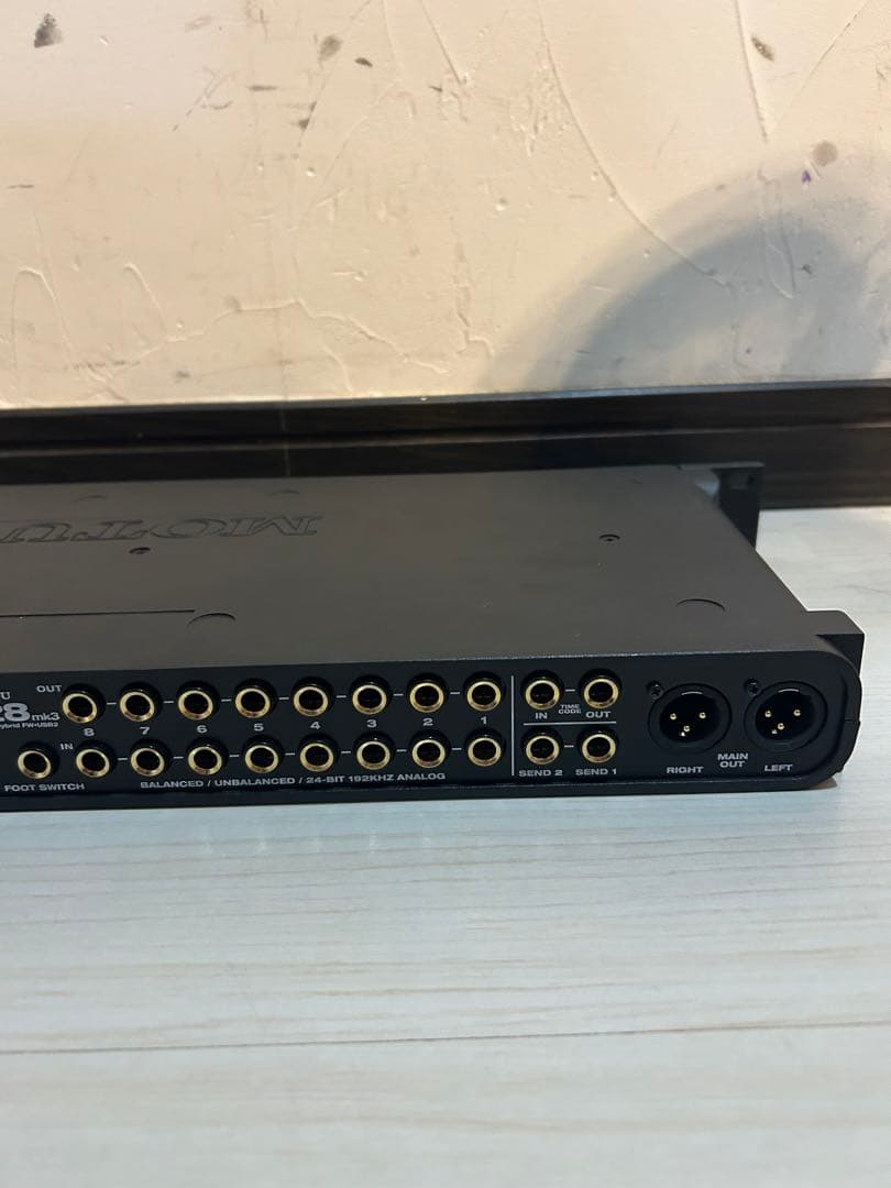 MOTU 828 Mk3 Hybrid オーディオインターフェイス
