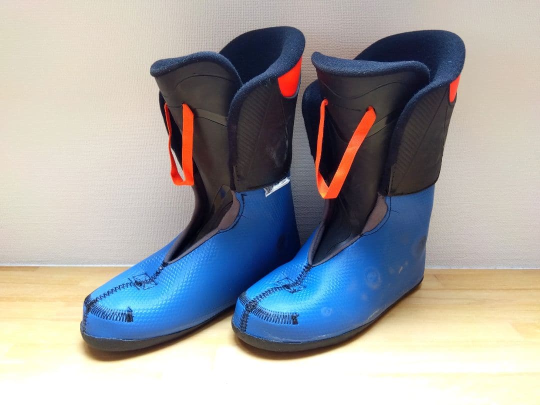 値下中LANGE RSJ65 2024-25 ラング　ブーツ スキー靴 22.5