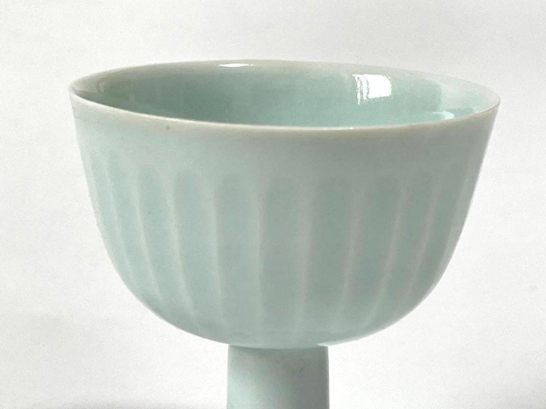 陶芸家　作家物　八木明　馬上杯　盃　杯　青白磁　鎬　箱なし