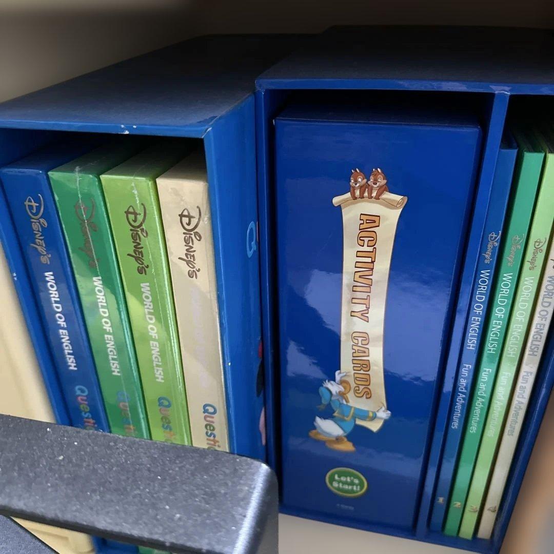 ✨ディズニー英語システム✨未開封あり　 DVD 、本セット(棚は別売り)DWE