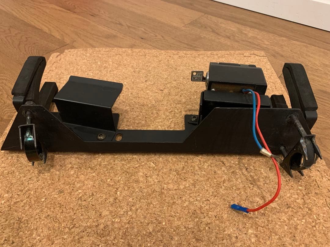 米国警察実物 Santa Cruz 車両用電動ガンラック　鍵付 払い下げ