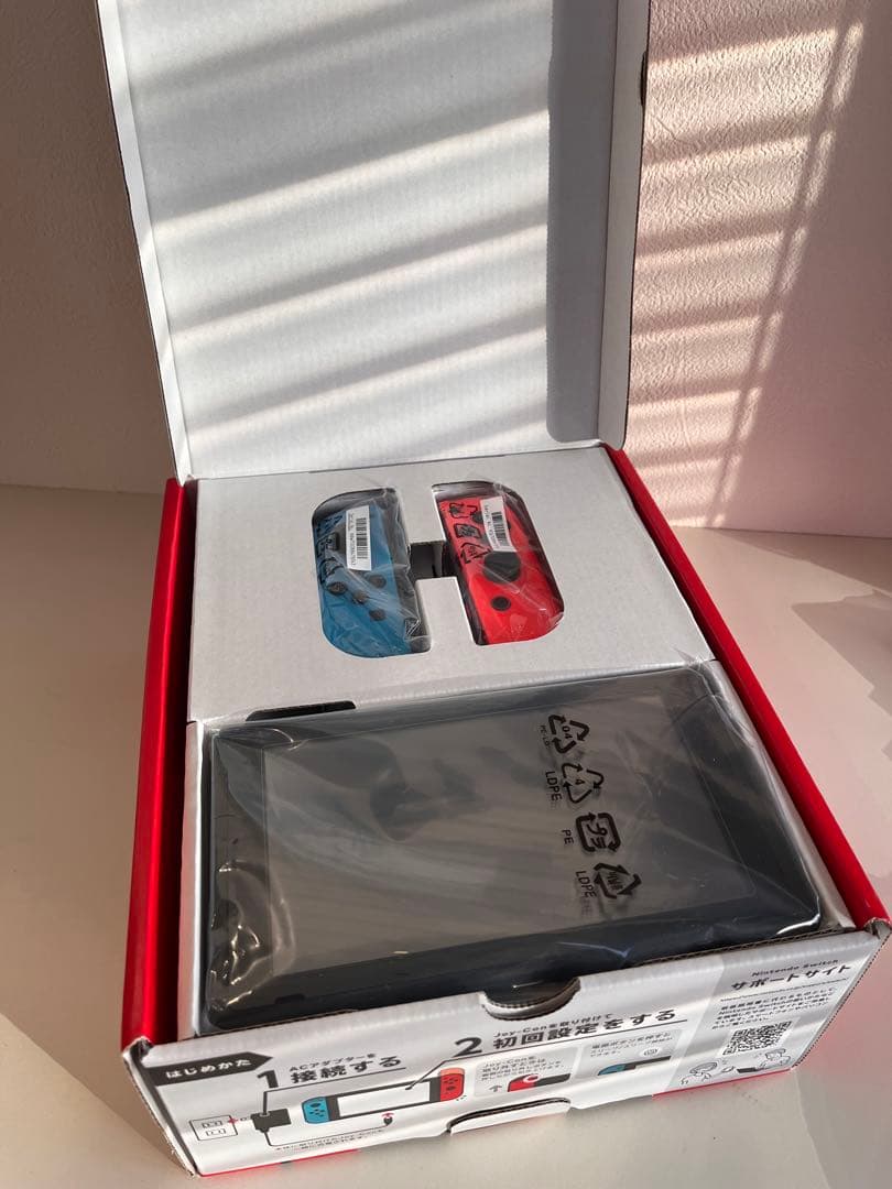 【購入1年以内】Nintendo Switch ネオンブルー/ネオンレッド 本体