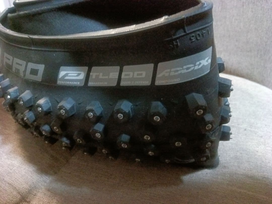 SCHWALBE　ICE SPIKER PRO 27.5 ２本セット