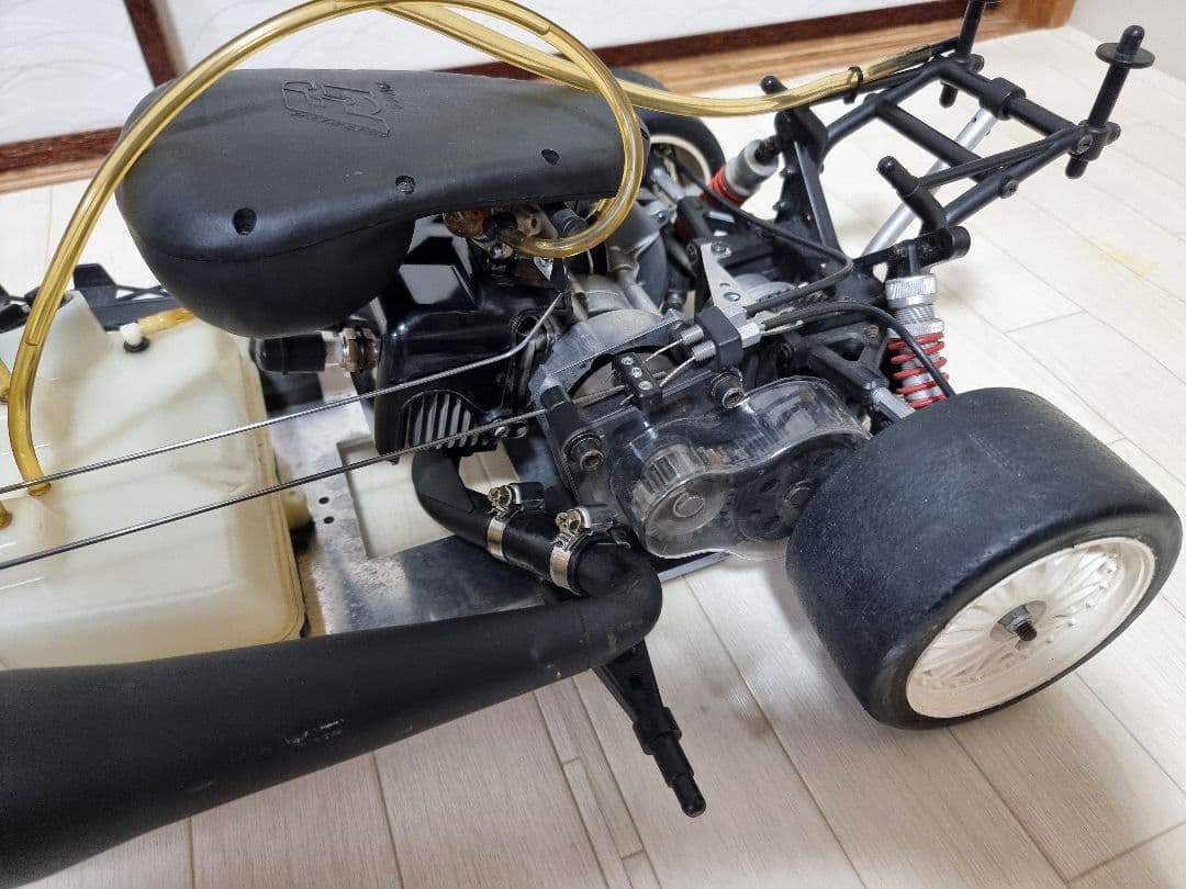 FG 1/5スケール全長90センチ 2ストエンジン23cc