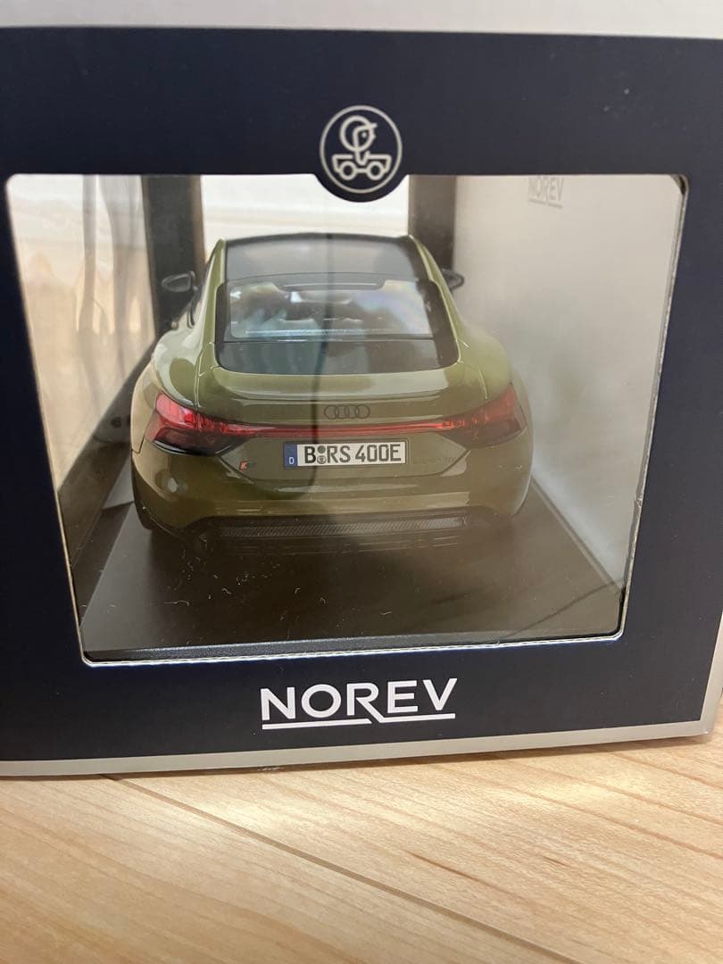 NOREV 1/18 アウディ　RS e-tron GT ミニカー