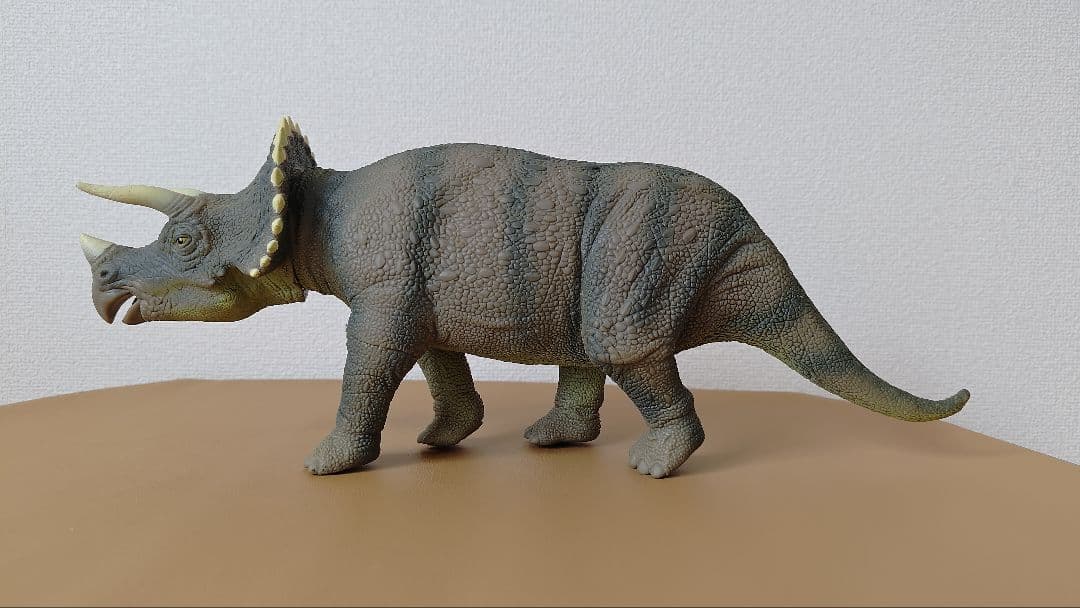 【フィギュア】ジュラシック・パーク トリケラトプス 箱付き ケナー　日本語版