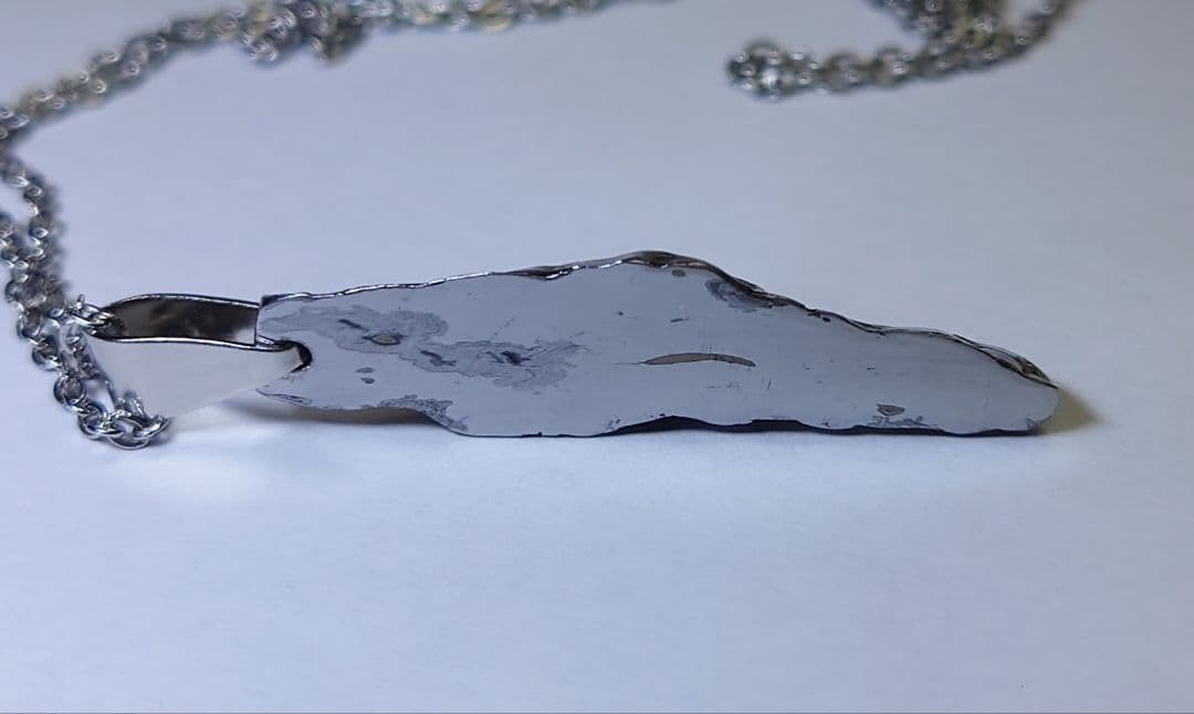 ドロニノ隕石 ネックレス 鉄隕石
