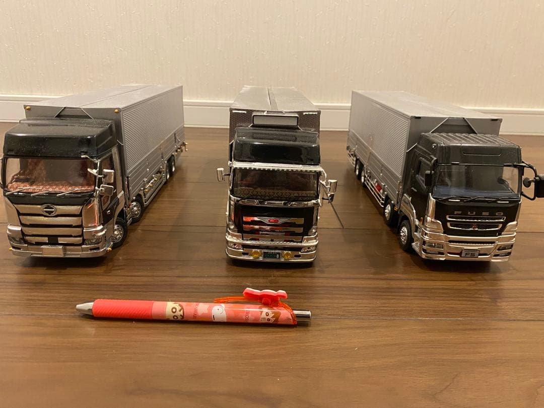 ⚠️イケドン出品です⚠️プラモデルデコトラ完成品3台セット（バラ売不可