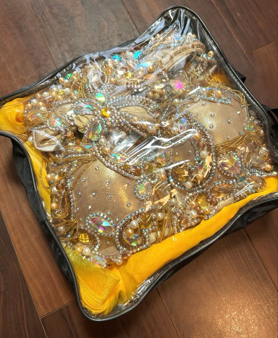 ベリーダンス　衣装　Amr Naser エジプト製　ゴールド　黄色