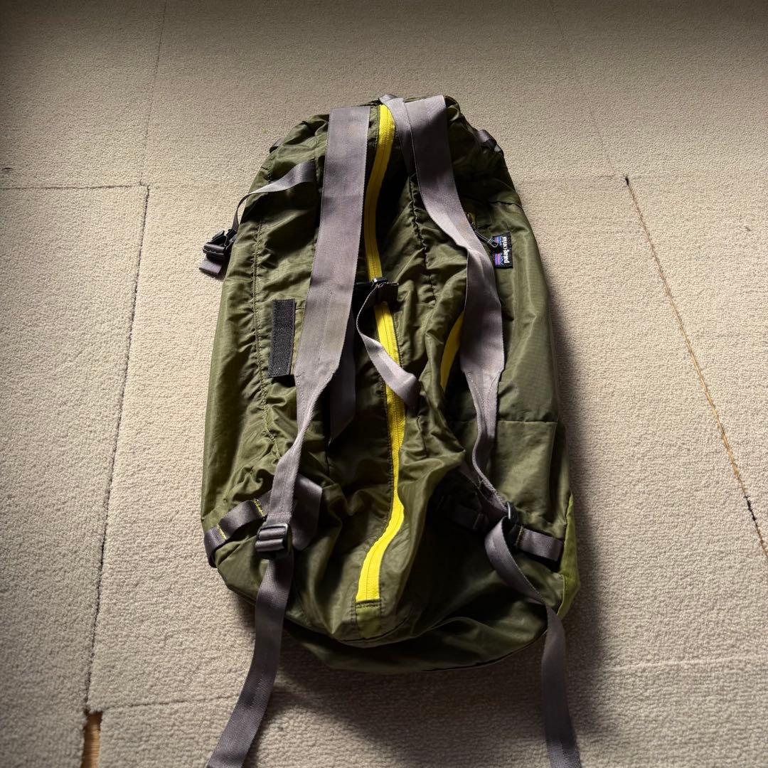 patagonia ライトウエイト ダッフル バッグ オリーブグリーン