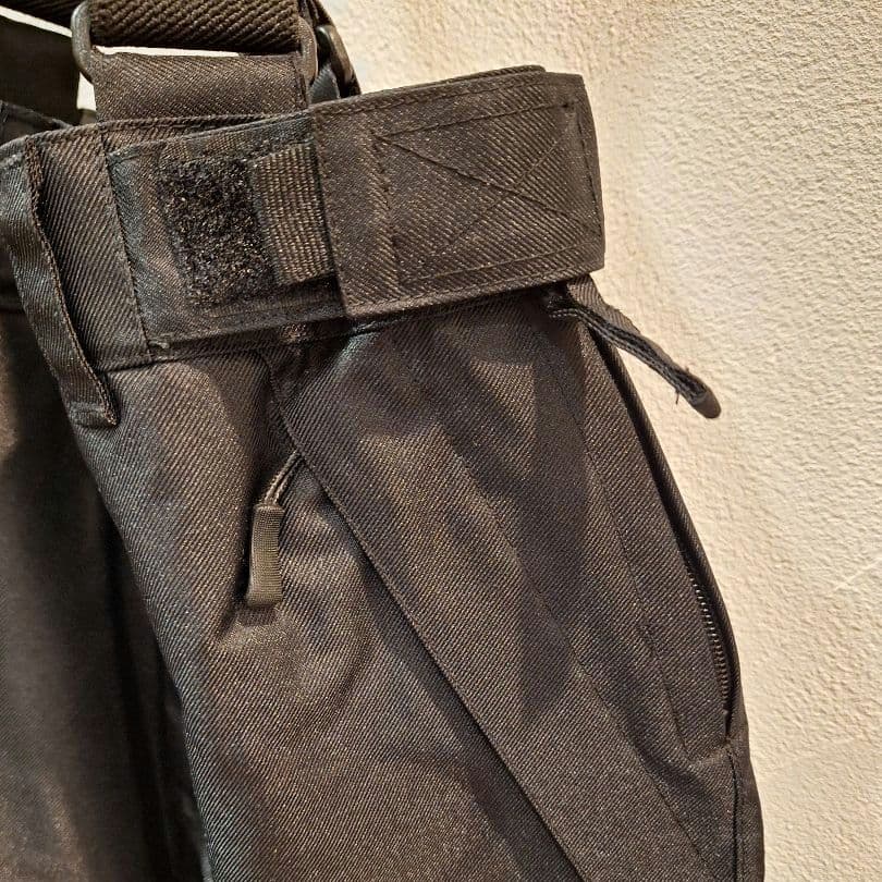 【新品未使用】サイズ調整可 スノーボード スキーウェア 上下セット 140cm