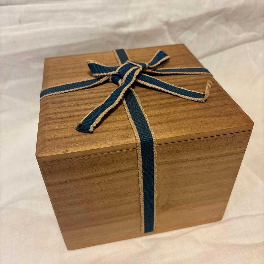 【良品】黒楽茶碗 共箱付 手捏ね 低めの腰 茶道具（詳細不明）宗達　㐂寿　茶器