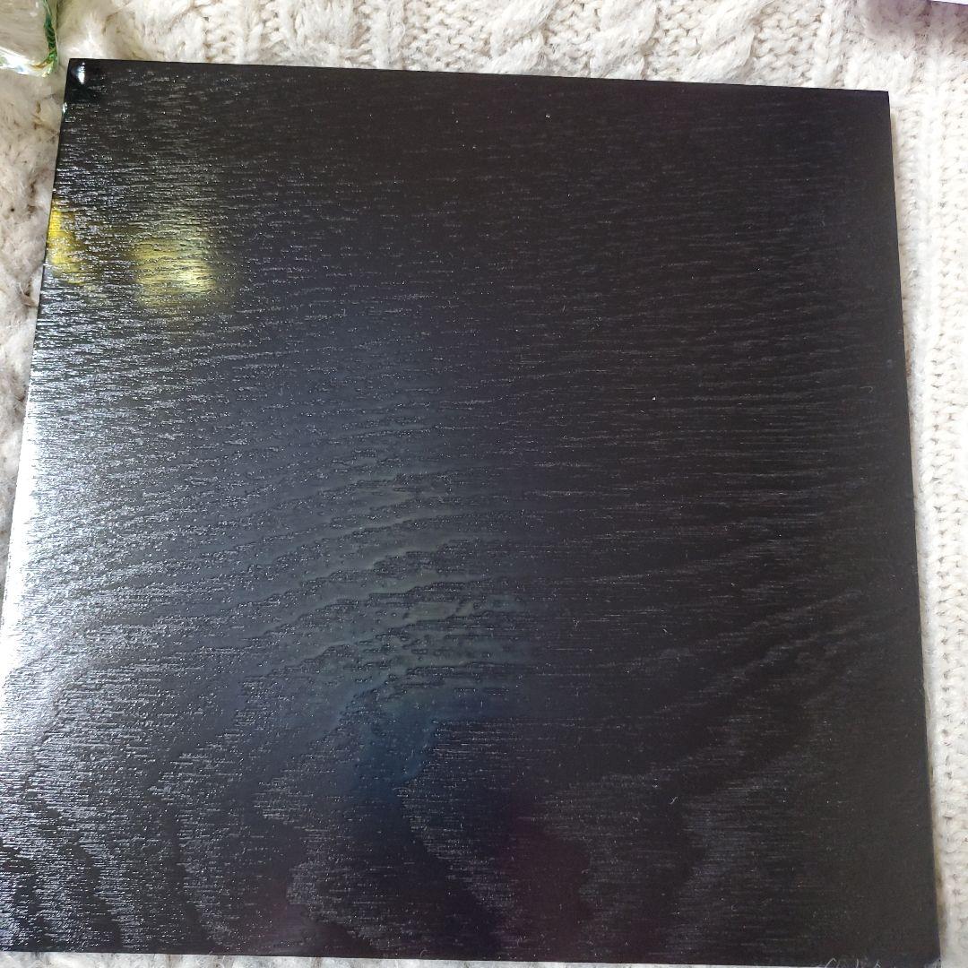 マルティグラス　義山飾り兜　台付き　ガラス細工