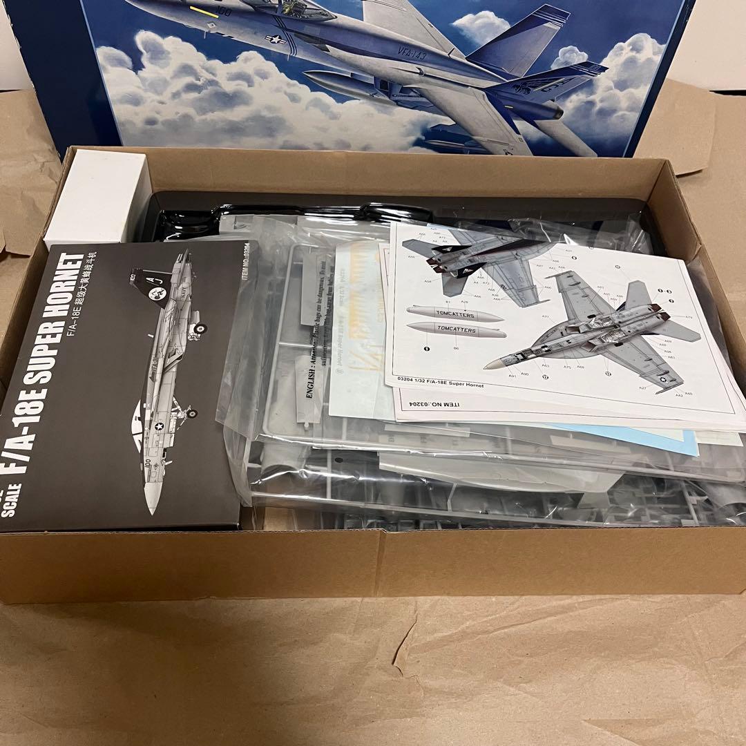 【未組立】Hasegawa 1/32スケール F/A-18E スーパーホーネット