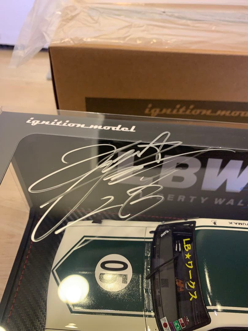 イグニッションモデル　1/18 LBWK限定　ハコスカ フィギュア付き2647