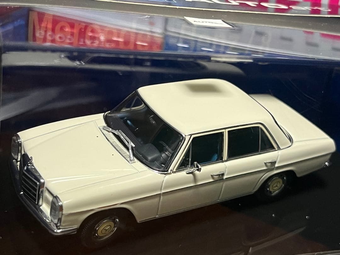 AUTO art MERCEDS BENZ /8 220D メルセデス ベンツ
