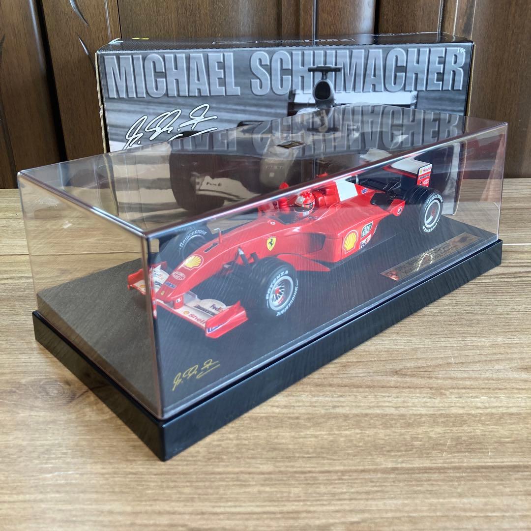 ホットウィール1/18フェラーリF2001Mシューマッハ ワールドチャンピオン