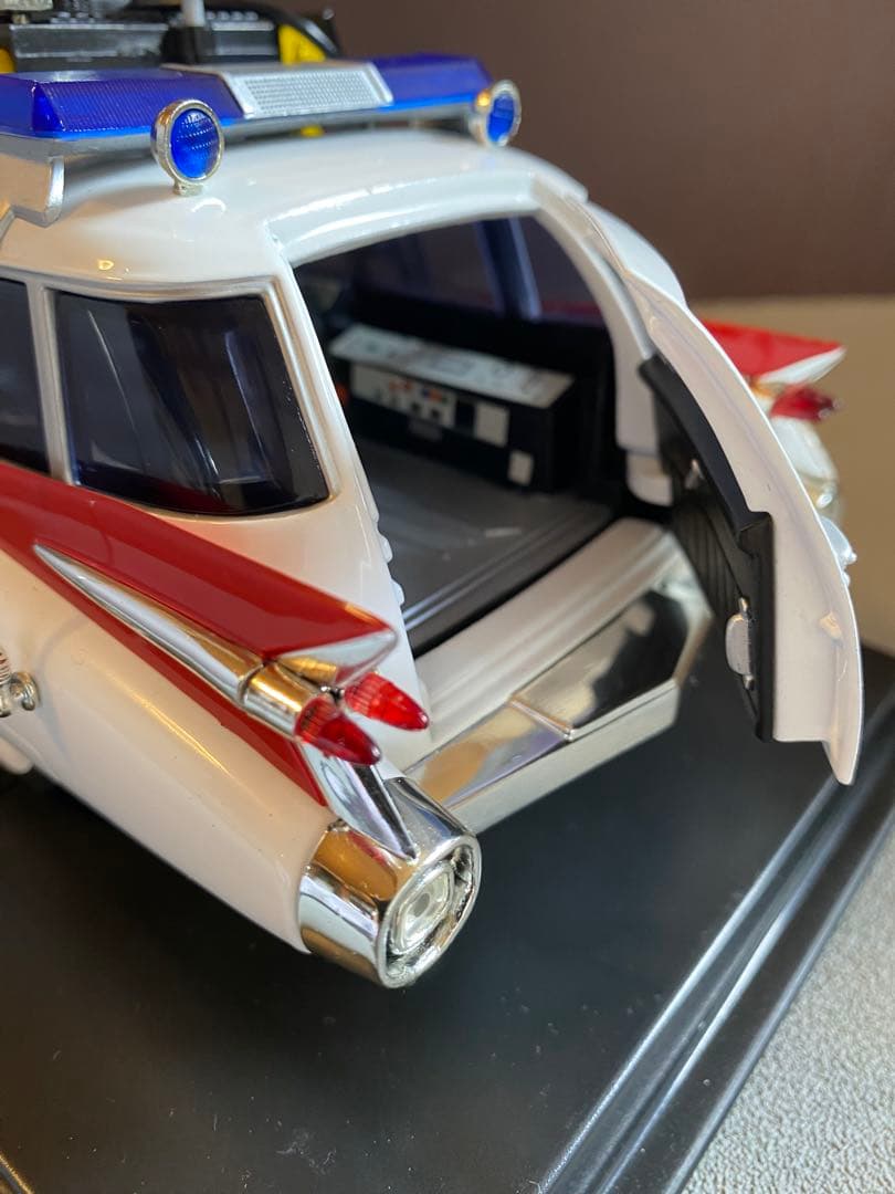 1/21 ゴーストバスターズ　ECTO 1 スライマー（緑のオバケ）付き❗️