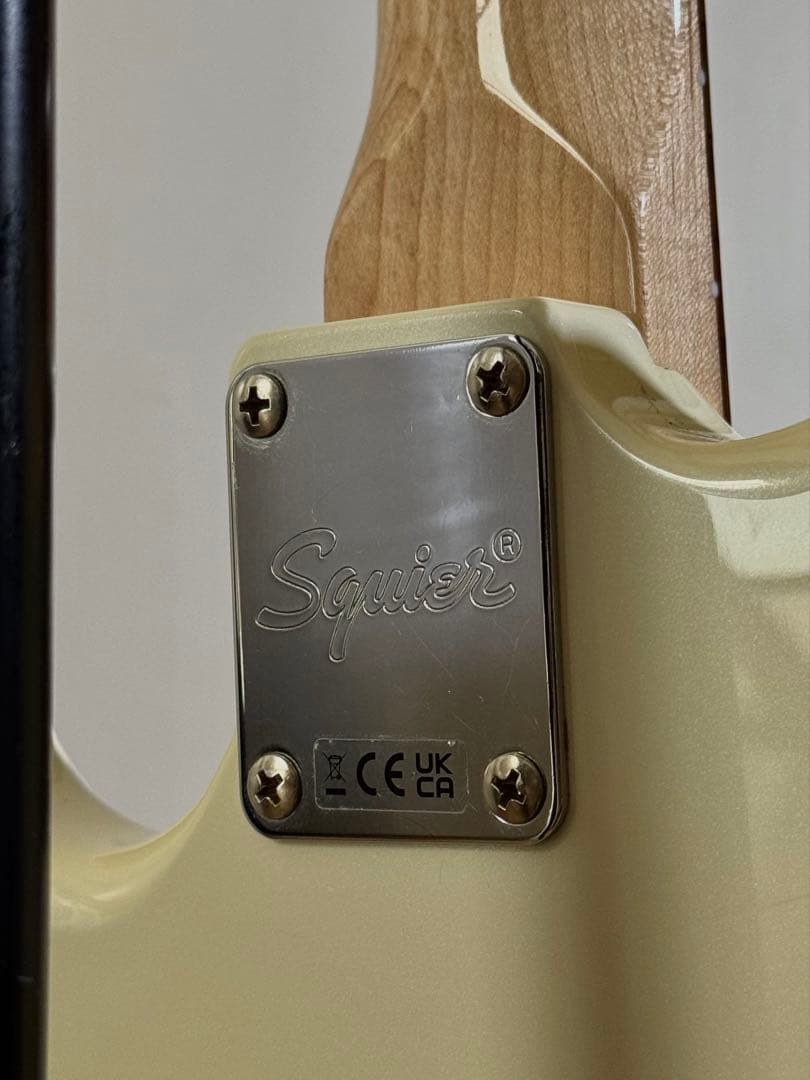 ギター Squier by Fender Paranormal Cyclone