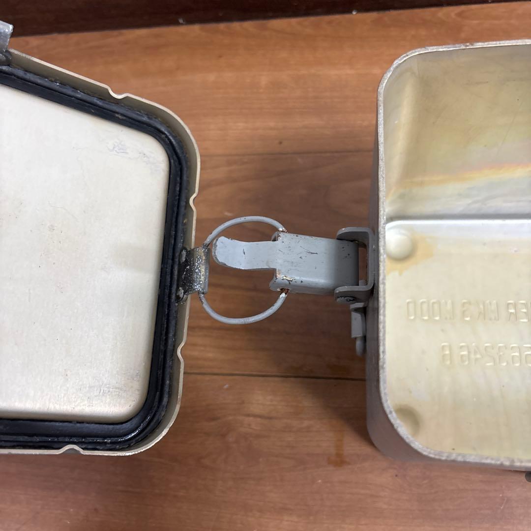 米軍　実物　SIGNAL SMOKE CASE 送料無料