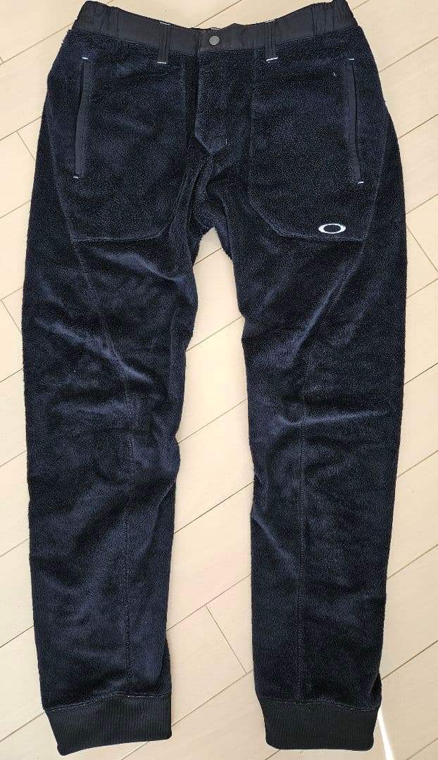 美品！OAKLEYオークリースカル　リバーシブル上下セットアップ（Lサイズ）