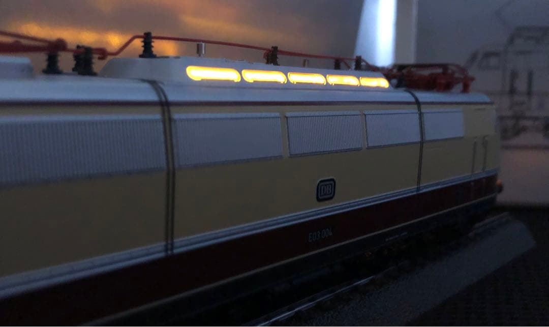 鉄道模型　メルクリン 39573 E103(03)TEE色　ドイツ　デジタル