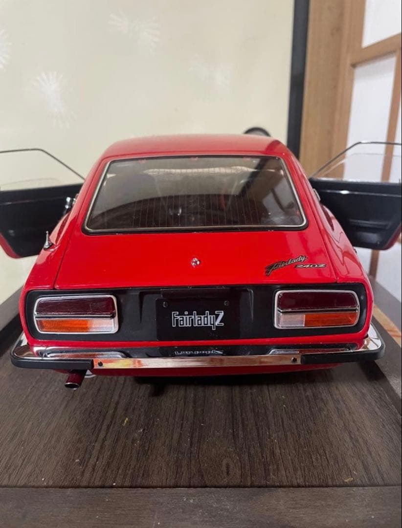 [美品]フェアレディZ S130Z レッド 模型完成品ガラスケース付き